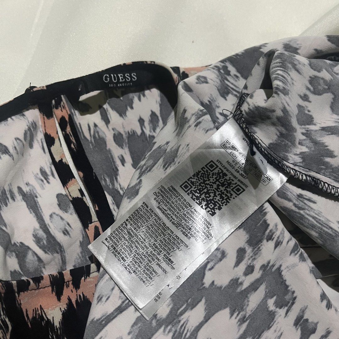 Guess Leopard Print Top (Category: Blouses) located in Santo Tomas. Submitted by closetklo (Listing ID 1466950744, Image 2). Description: Like new No issue Size: S-M .