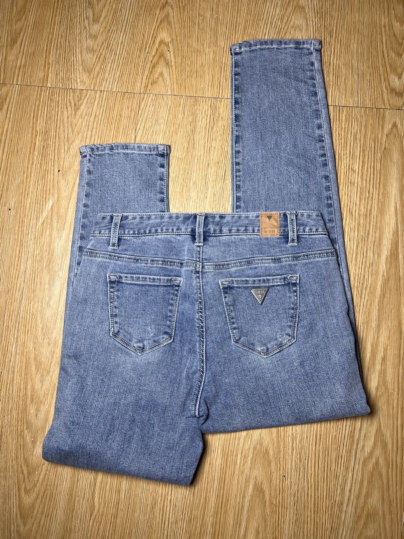 GUESS •medium wash blue denim jeans (Category: Jeans) located in Tagum. Submitted by sammiecats (Listing ID 1466835794, Image 3). Description: ‼️GUESS •medium wash blue denim jeans •with a classic five-pocket design • High Rise Skinny Jeans (Super Stretchy) •Waist 28 | Length 37 MINE - 449.
