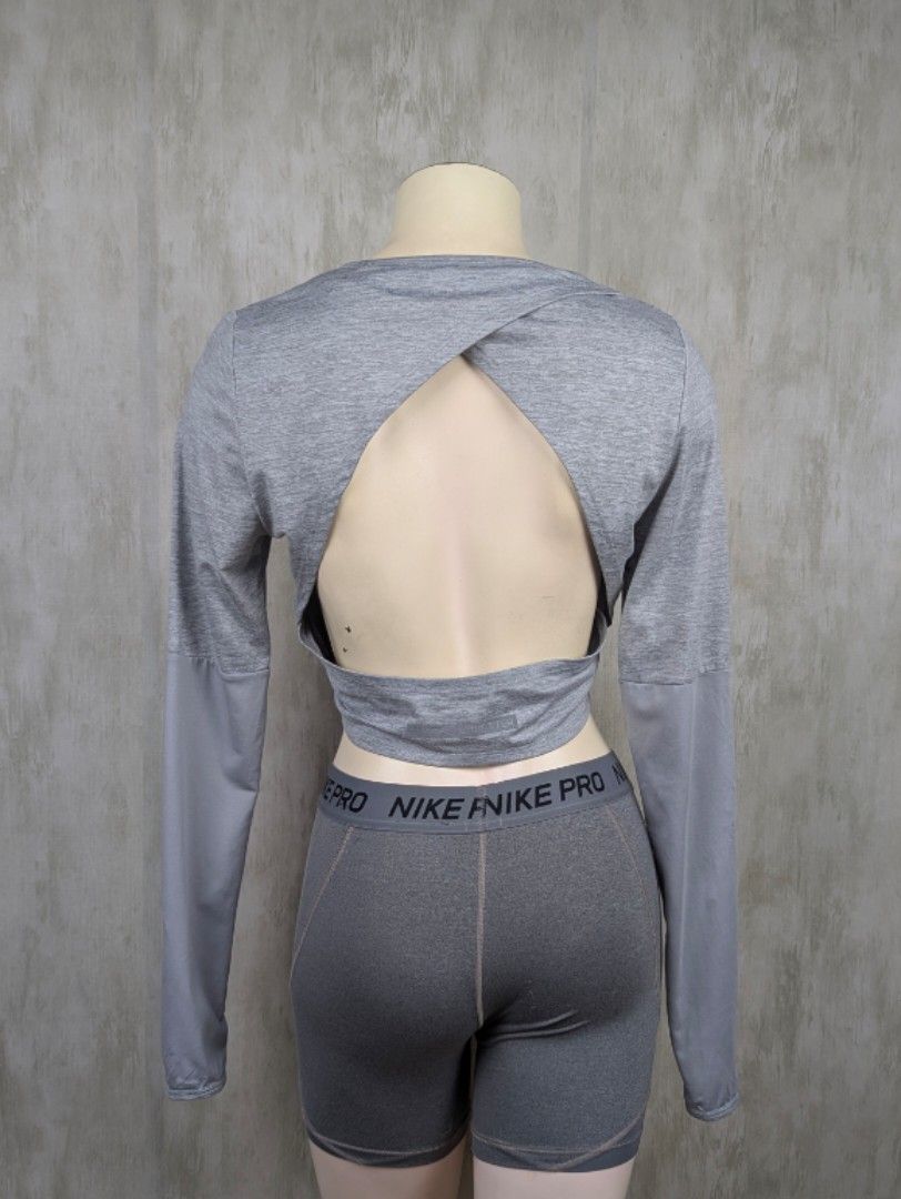 Gymshark x Nikki Blackketter (Category: Activewear) located in General Santos City (Dadiangas). Submitted by kakrots.06 (Listing ID 1466799516, Image 2). Description: Gymshark x Nikki Blackketter Crop top Very good used condition M on tag | W:18" L:16" ₱250 + SF Ship via J&T Express MOP: Gcash/Maya/Maribank/Gotyme 📍 Location: General Santos City.