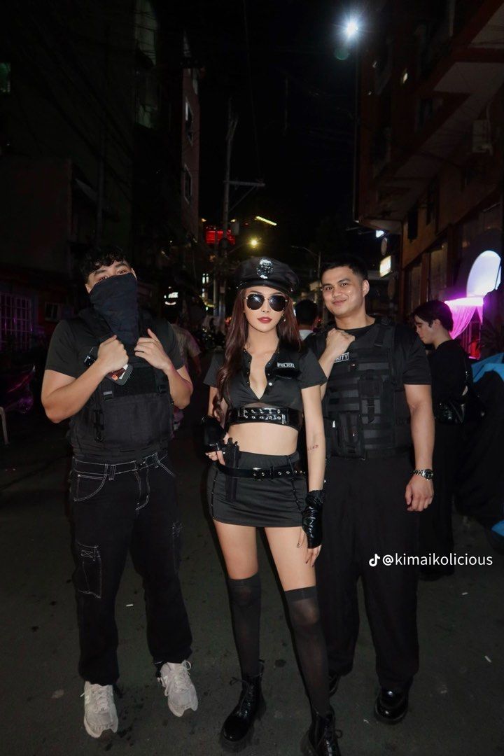 [ RENT ]Halloween Police Costume ( Plus size also available) (Category: Others Tops) located in Manila. Submitted by takemythingsawayfromme (Listing ID 1466902820, Image 1). Description: HALLOWEEN 2026 🎃 👻 SIZES AVAILABLE • xs-m • l-xxl inclusions: - hat - top - skirt ( not avail for l-xxl) - belt - gloves additional 50 for : - walkie talkie - handcuffs - toy gun - stockings ( skintone/black) IMPORTANT ‼️ (for xs-m , u have the option to choose