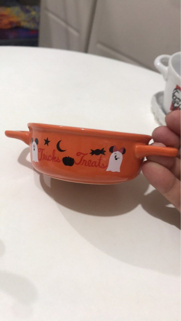 Haloween Disney resort (Category: Vintage Collectibles) located in Balete No 2. Submitted by troyesybang (Listing ID 1466797853, Image 1). Description: Japan exclusive Nonissue like sa new pa.