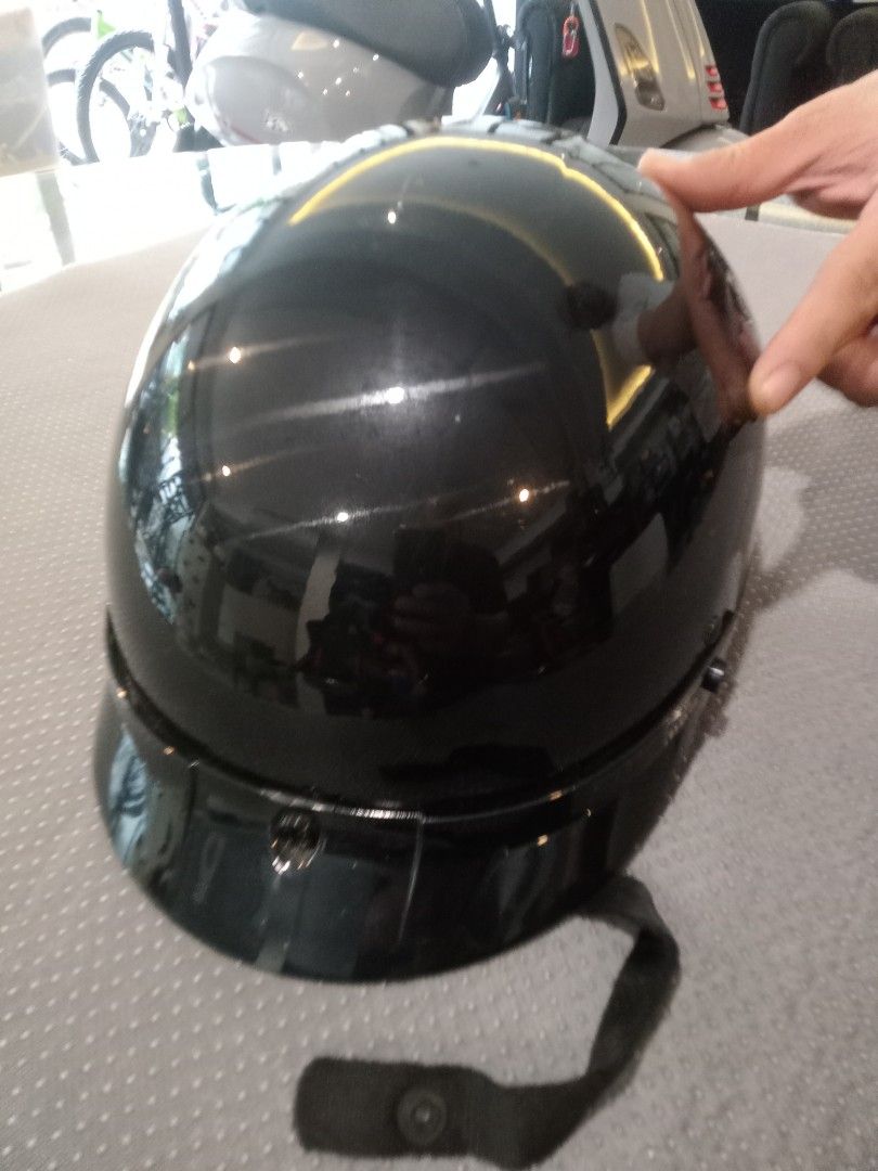 Harley Davidson Helmet (Category: Helmets and other Riding Gears) located in Makati City. Submitted by pardsroman (Listing ID 1466969889, Image 3). Description: .