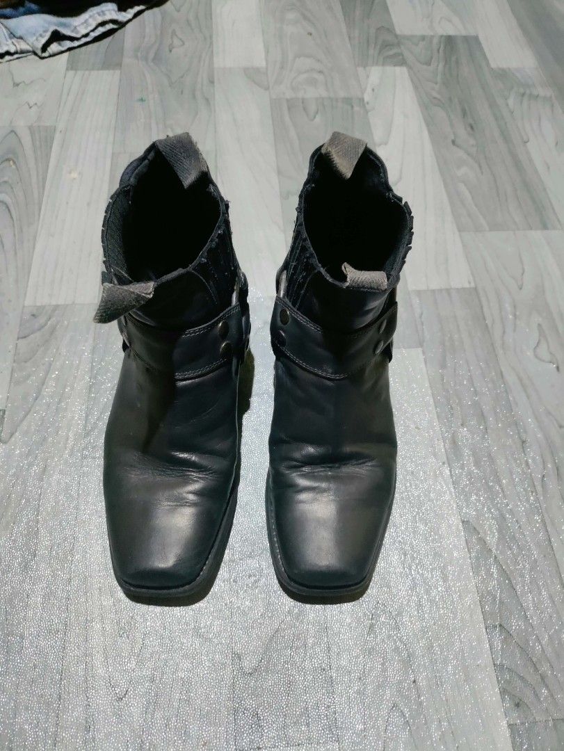 HARNESS BOOTS (Category: Boots) located in Carmen. Submitted by raythrifter (Listing ID 1466794164, Image 3). Description: size Eu 38.