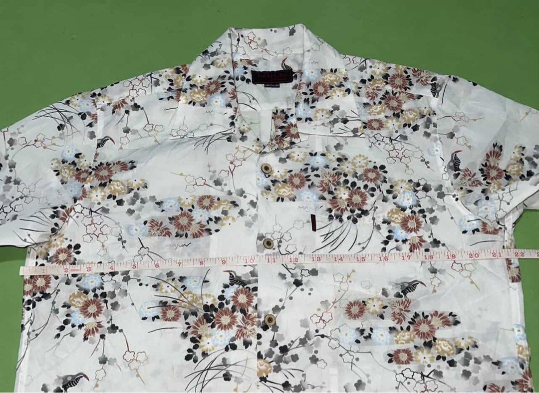 Hawaiian (Category: Formal Shirts) located in Pasig City. Submitted by reyeslarry11740 (Listing ID 1466925061, Image 3). Description: For Sale Majun Okinawa Hawaiian Polo Men Size Medium 22w x 27L Good as new No issue 450 plus ship only Payment 1st Pasig city .