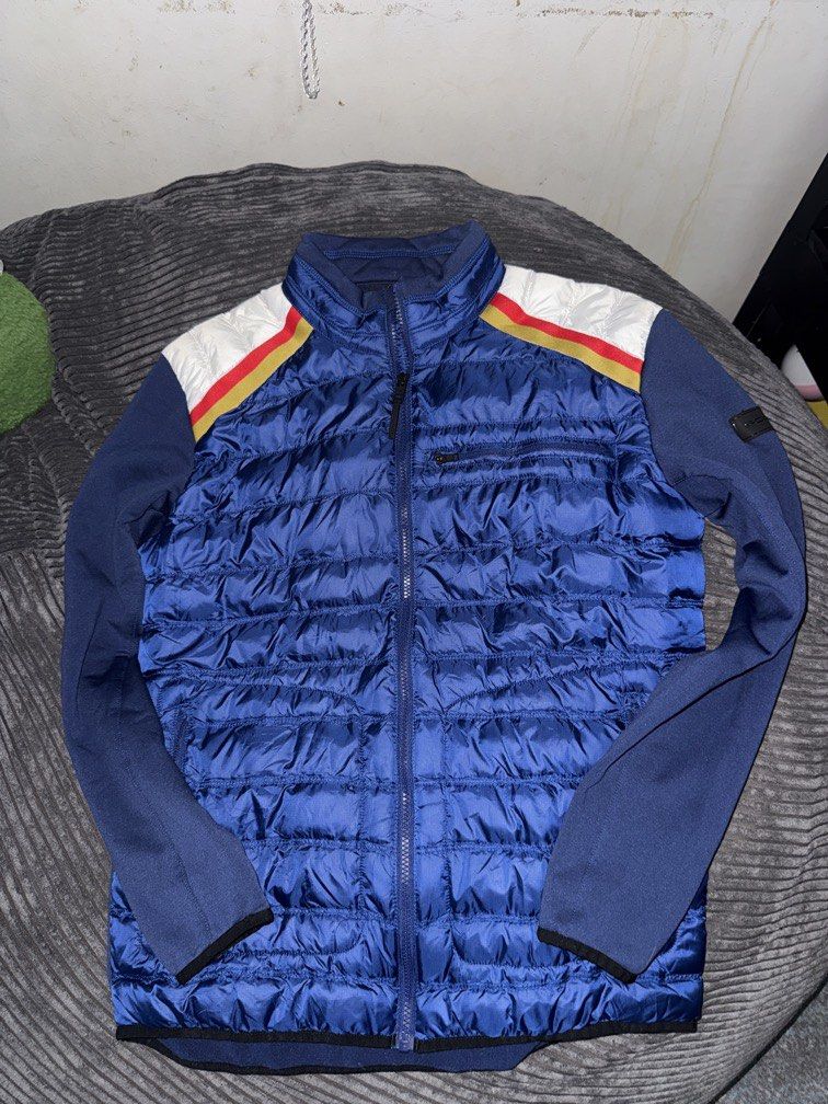 HEAD PORSCHE DESIGN PUFFER JACKET (Category: Community) located in Angeles City. Submitted by migs_font29 (Listing ID 1466848979, Image 1). Description: .