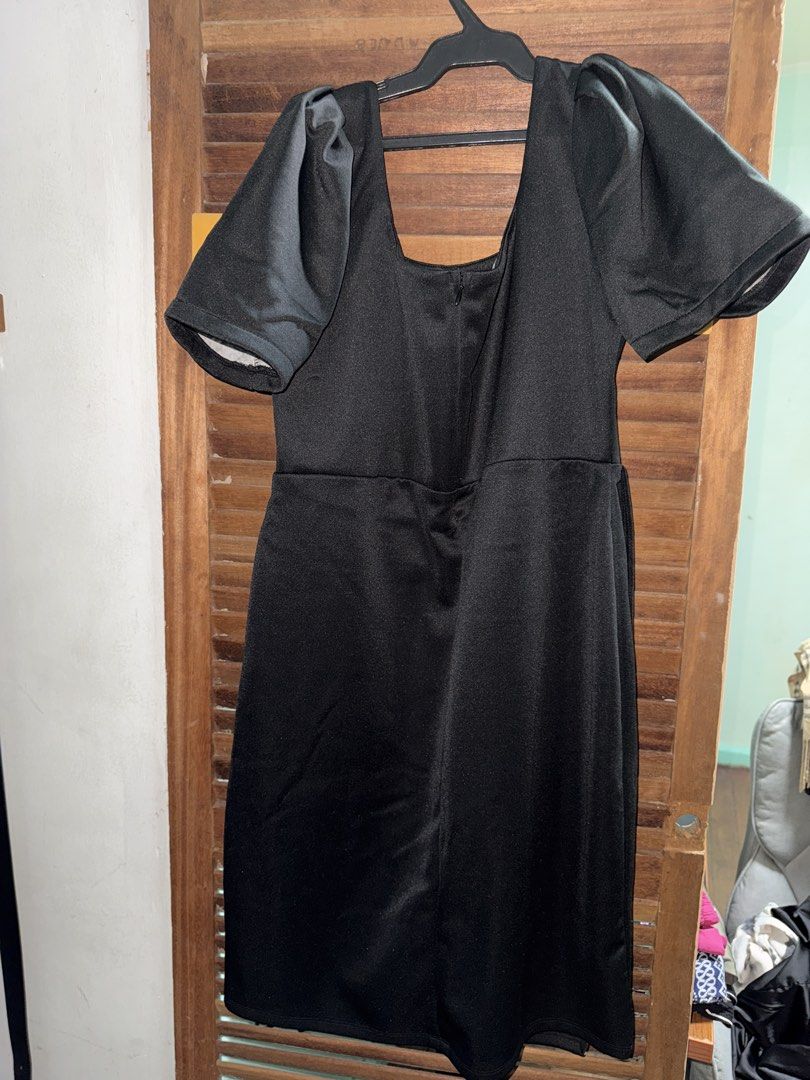 HEATHER DRESS (Category: Evening dresses & gowns) located in San Pedro. Submitted by vennizventura (Listing ID 1466968828, Image 2). Description: Never nagamit RFS: Wrong size Pwede lang event Look photo for reference .