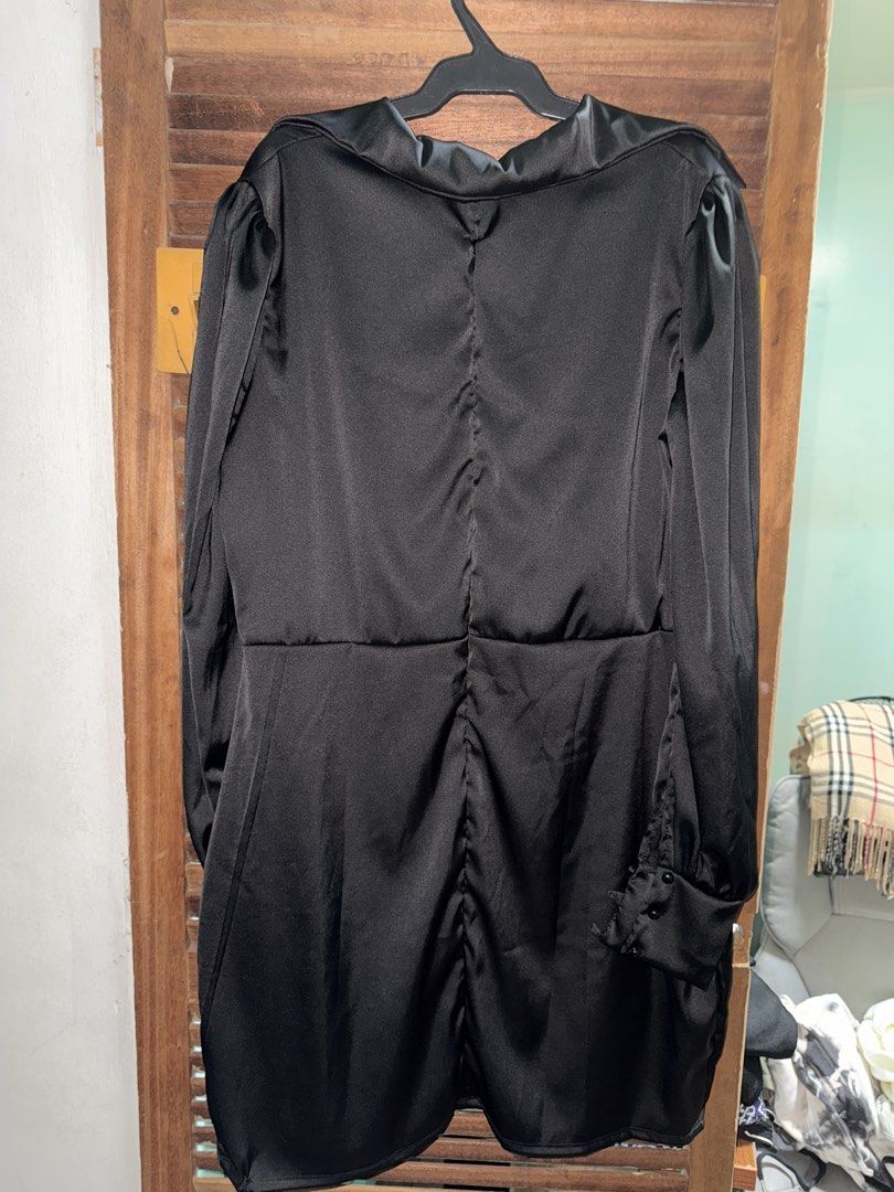HEATHER LONG SLEEVES DRESS (Category: Dresses) located in San Pedro. Submitted by vennizventura (Listing ID 1466968776, Image 2). Description: Never nagamit RFS: Wrong size Look photo for reference.