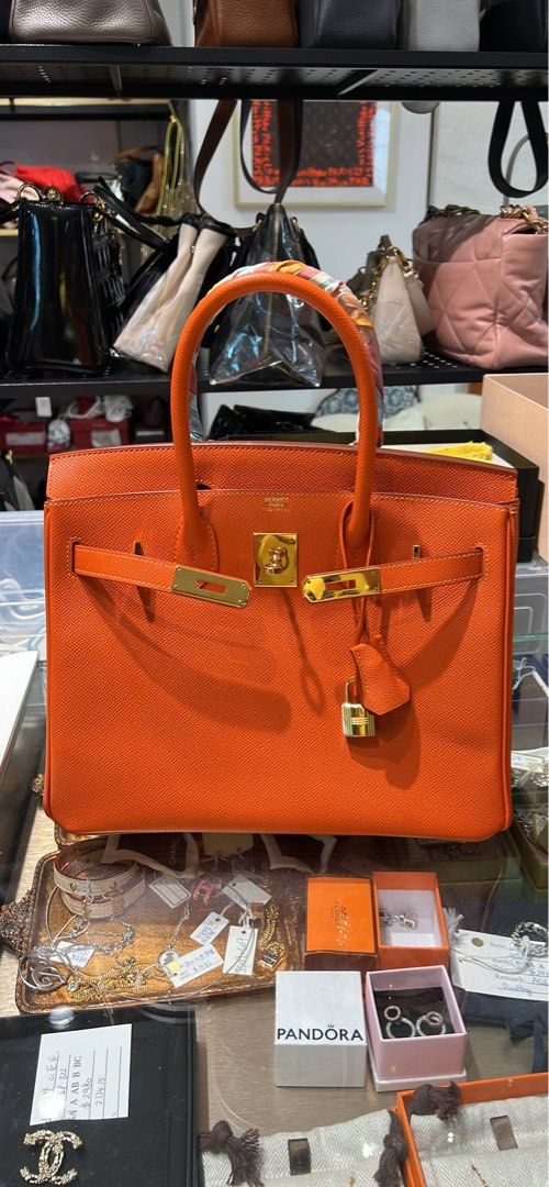 Hermes Birkin 橘色手袋 金扣 30 （分類：手袋及銀包）位於 Hong Kong。 由 dordorsaisai 提交（商品編號 1466820672，圖片 1）。簡介： Stamp 方R。