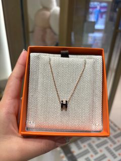（分類：）位於 。 由 diva_boutique208 提交（商品編號 1466865202，圖片 1）。簡介： 。
