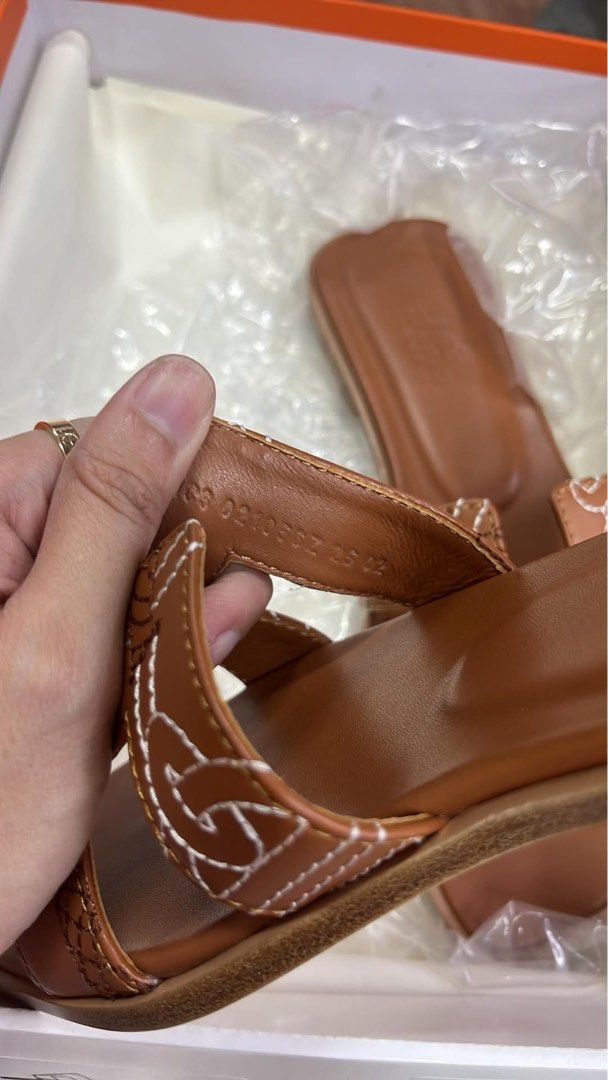 HERMES ORAN BROWN COMFY SANDALS (Category: Others) located in Angeles City. Submitted by migs_font29 (Listing ID 1466785284, Image 2). Description: almost new.