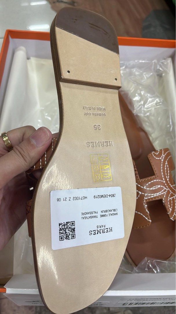 HERMES ORAN BROWN COMFY SANDALS (Category: Others) located in Angeles City. Submitted by migs_font29 (Listing ID 1466785284, Image 3). Description: almost new.