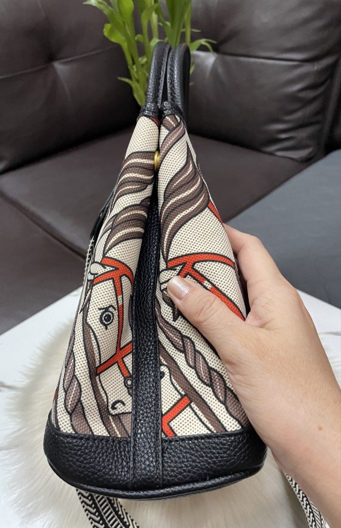 Hermes Top Handle Bag (Category: Shoulder Bags) located in Mandaue City. Submitted by ludz_0246 (Listing ID 1466909559, Image 3). Description: Coded and Dustbag H Zipper In 30cm Detachble Guitar Strap Made in France No Issue .