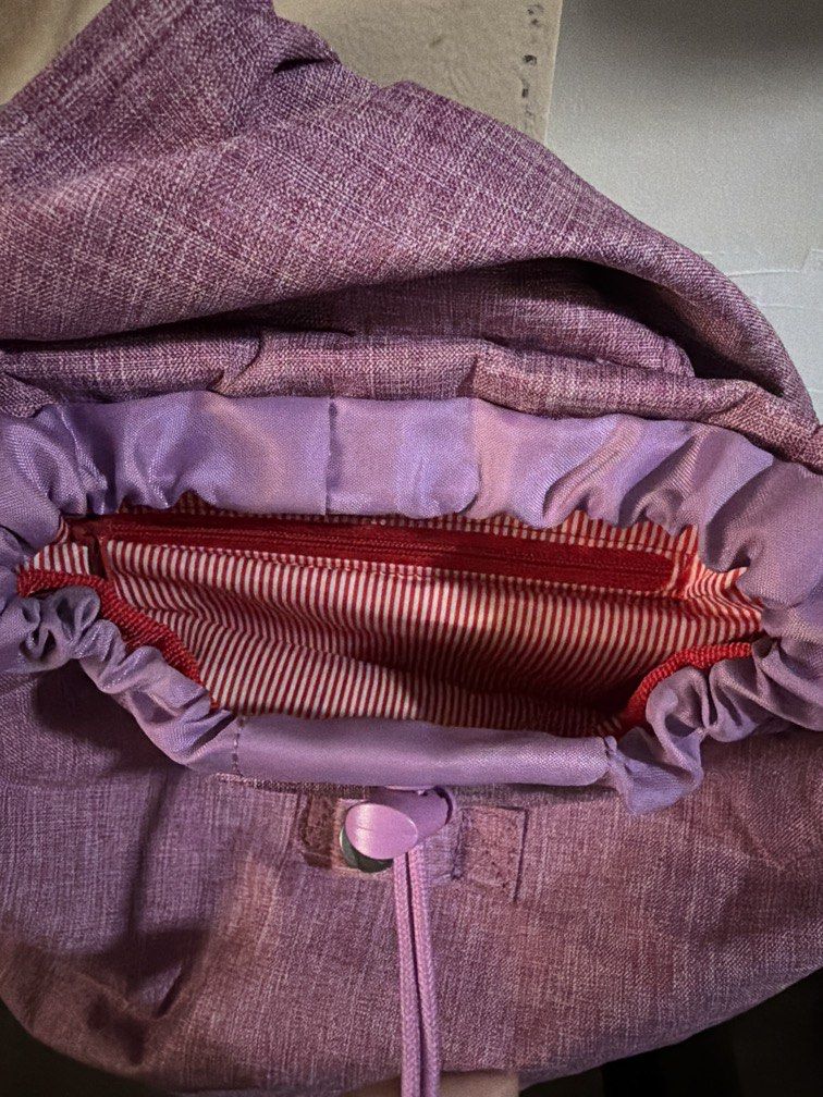 Herschel (Category: Backpacks) located in Pasig City. Submitted by shellbyf (Listing ID 1466779823, Image 3). Description: Herschel mini bag With drawsting inside Used twice then kept only.