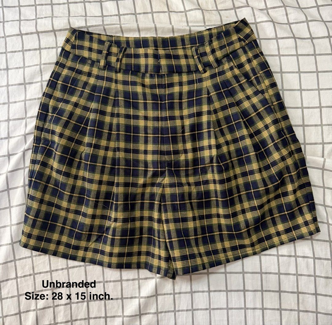 high-waisted pleated plaid trouser shorts (Category: Shorts) located in Quezon City. Submitted by pinkyswearshop (Listing ID 1466813352, Image 1). Description: .