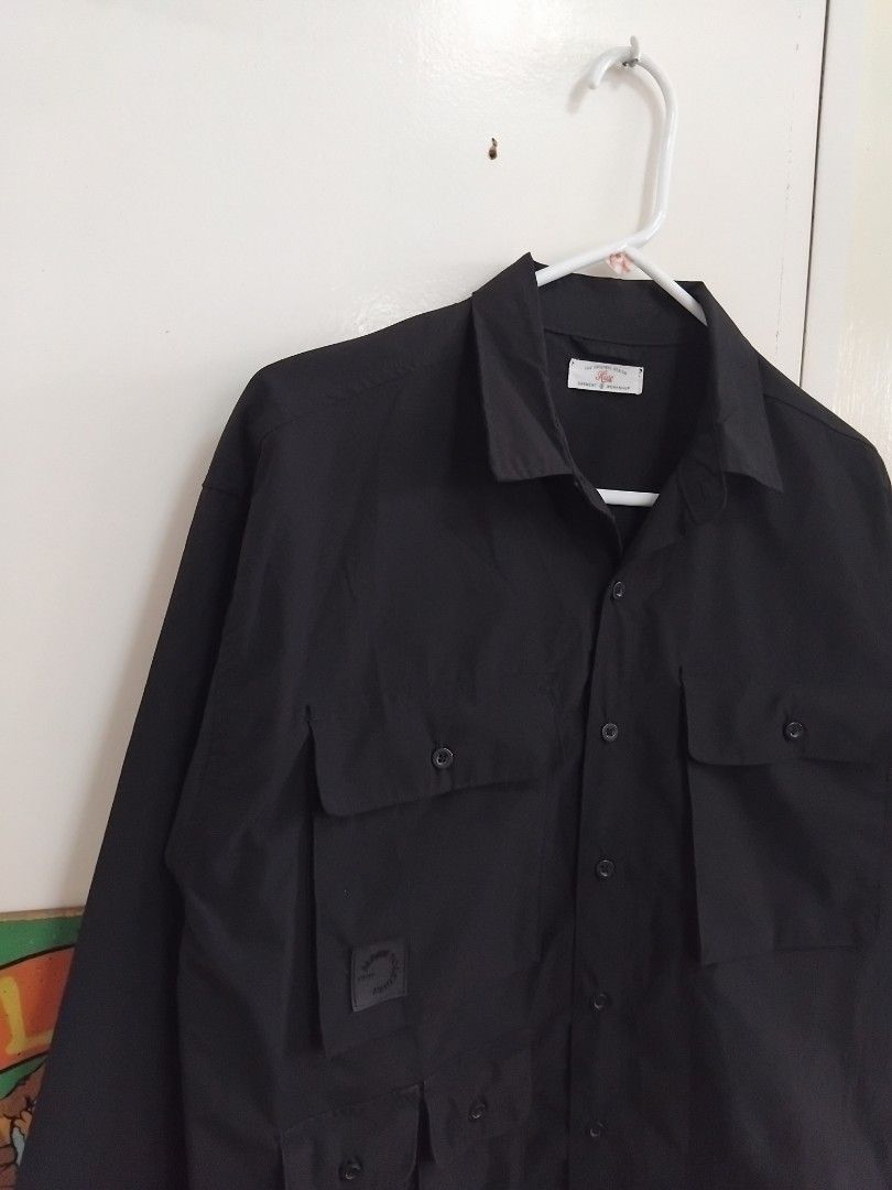 Hisso HK Black Nylon Multipocket Utility Shirt (Category: Tshirts & Polo Shirts ) located in Pasig City. Submitted by hustlexcurate (Listing ID 1466802925, Image 3). Description: Hisso HK Black Nylon Multipocket Utility Tech Shirt Size S on tag fits MEDIUM Dimensions: 21X27.