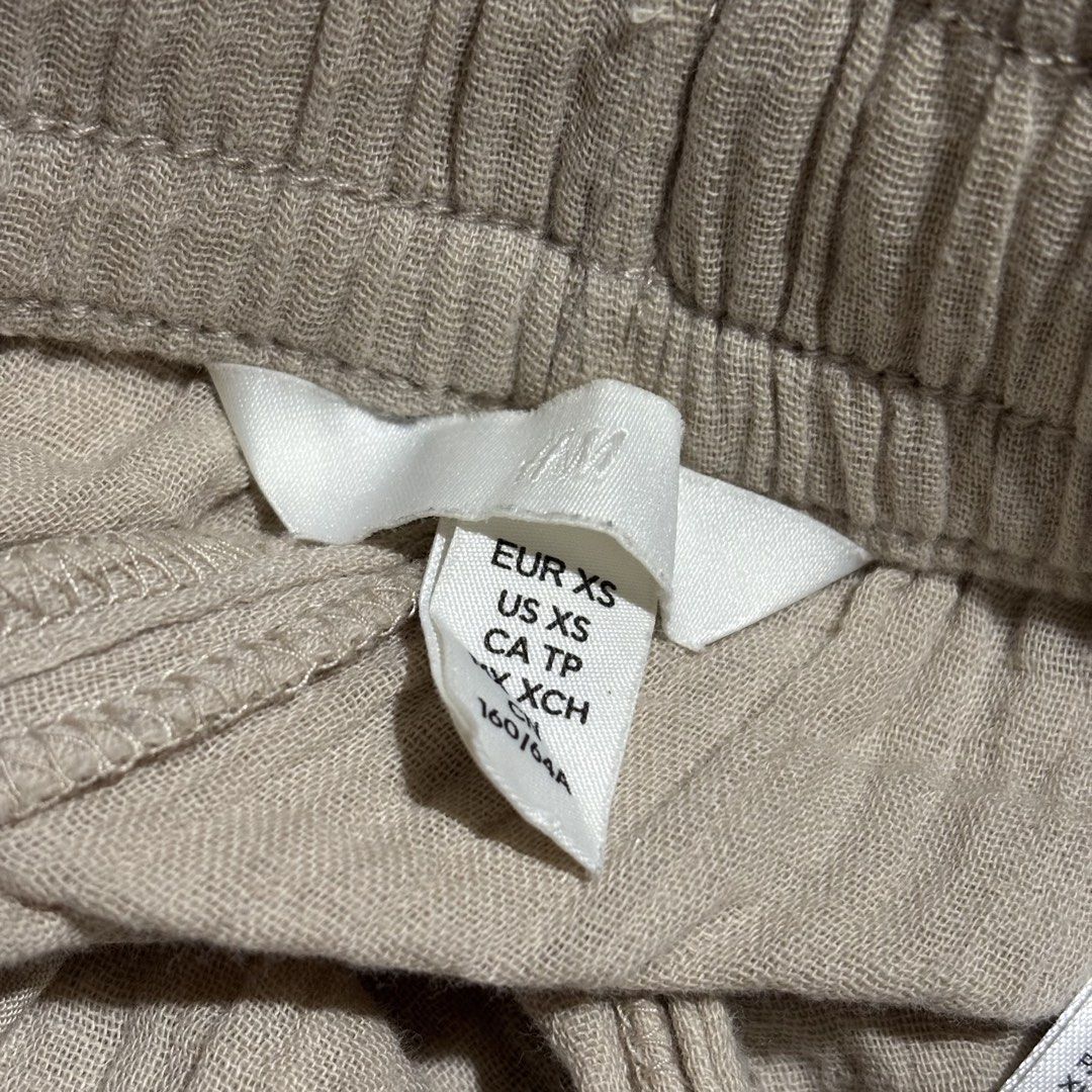 H&M Beige Cotton Gauze Drawstring Shorts (Category: Shorts) located in Tanjay. Submitted by febmarie (Listing ID 1466896742, Image 2). Description: 📍 Negros Oriental 📦 J&T — SF c/o buyer .