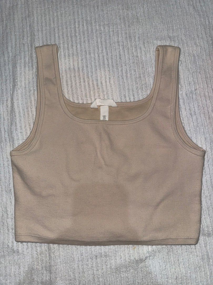 H&M Beige Tank Top (Category: Sleeveless) located in Naga. Submitted by sbcookieee (Listing ID 1466839831, Image 1). Description: .