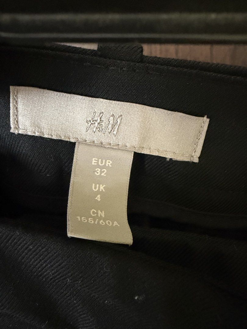 H&M black pants (Category: Other Bottoms) located in Manila. Submitted by thebookclubz (Listing ID 1466919610, Image 2). Description: .