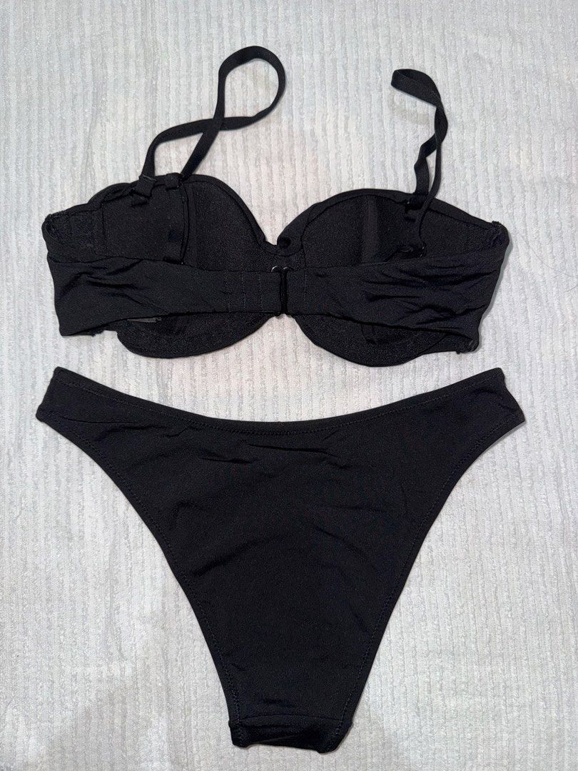 H&M Black Two Piece Swimwear (Category: Bikinis & Swimsuits) located in Naga. Submitted by sbcookieee (Listing ID 1466839219, Image 3). Description: .