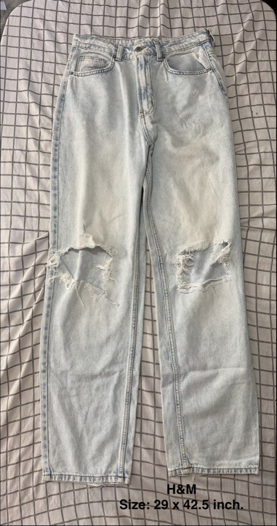 H&M denim with knee rips (Category: Jeans) located in Manila. Submitted by pinkyswearshop2.0 (Listing ID 1466830308, Image 1). Description: .
