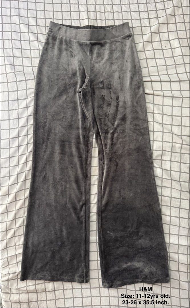 H&M Kids Flared Velour Trousers (Category: Babies & Kids Fashion) located in Manila. Submitted by pinkyswearshop2.0 (Listing ID 1466834169, Image 1). Description: .
