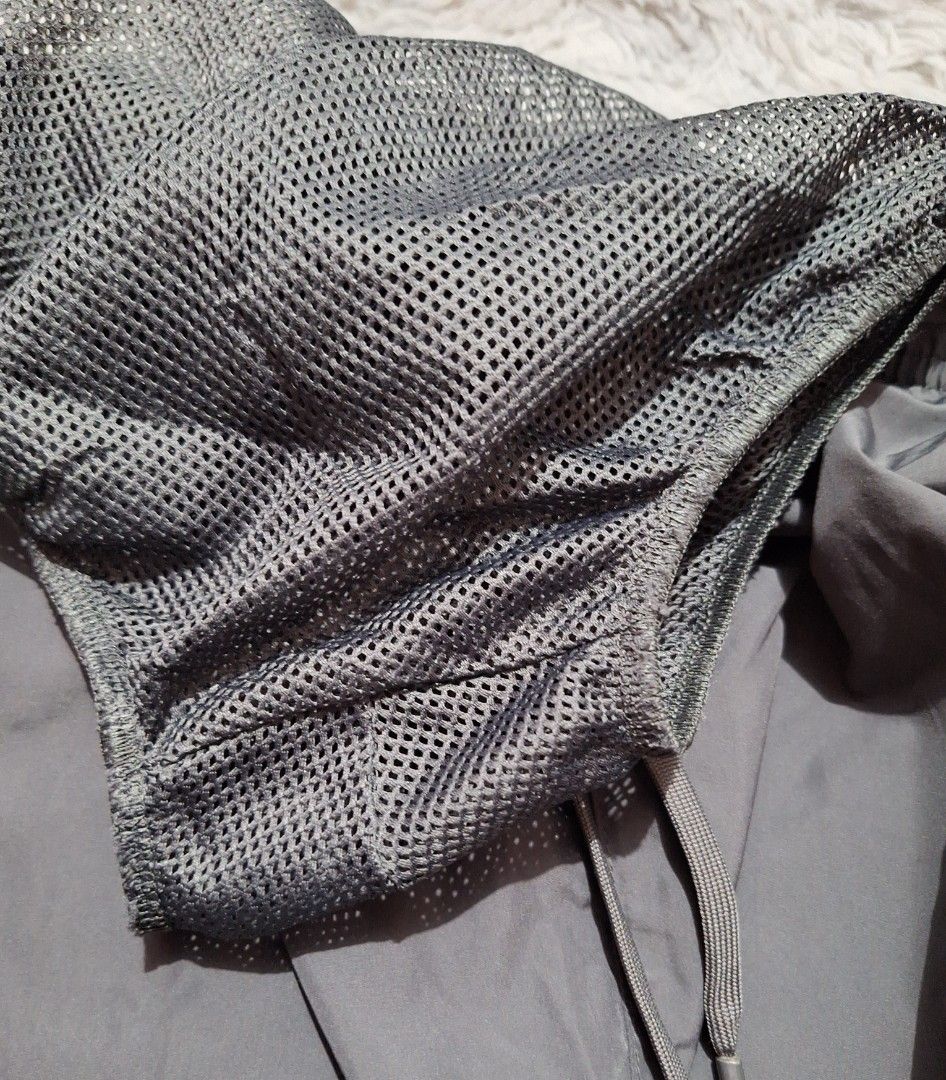 H&M Swim Shorts (Category: Swim Trunks & Board Shorts) located in Quezon City. Submitted by ilovebigbrands (Listing ID 1466862746, Image 3). Description: My husband used it once only. With tiny white dot that is barely visible. (see last photo).