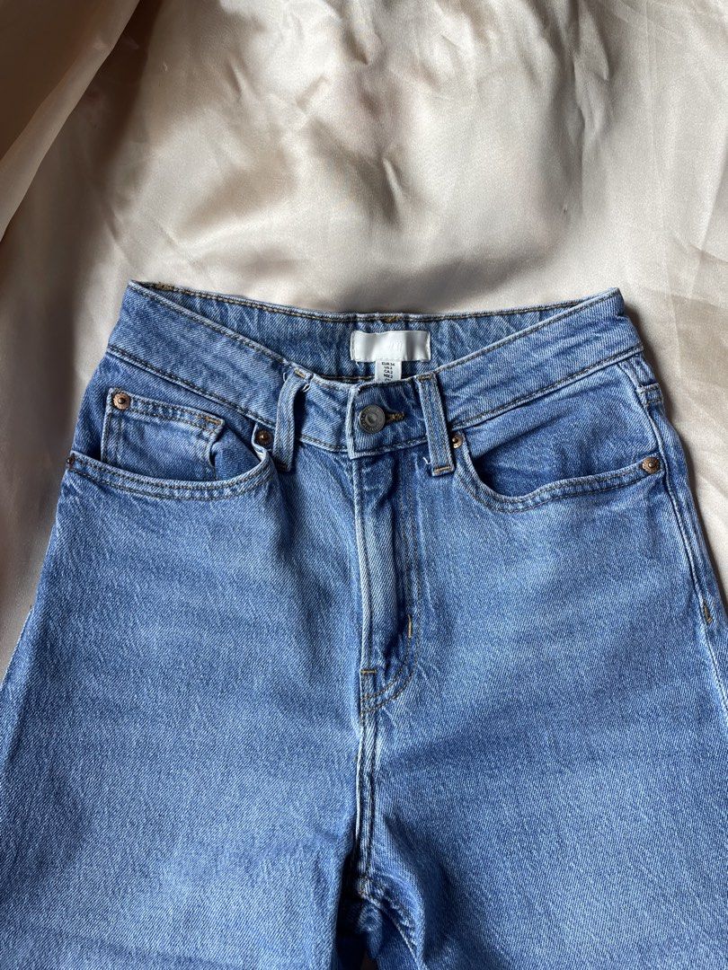H&M Wide Leg Pants Denim (Category: Jeans) located in Baguio. Submitted by babycece (Listing ID 1466968837, Image 3). Description: .
