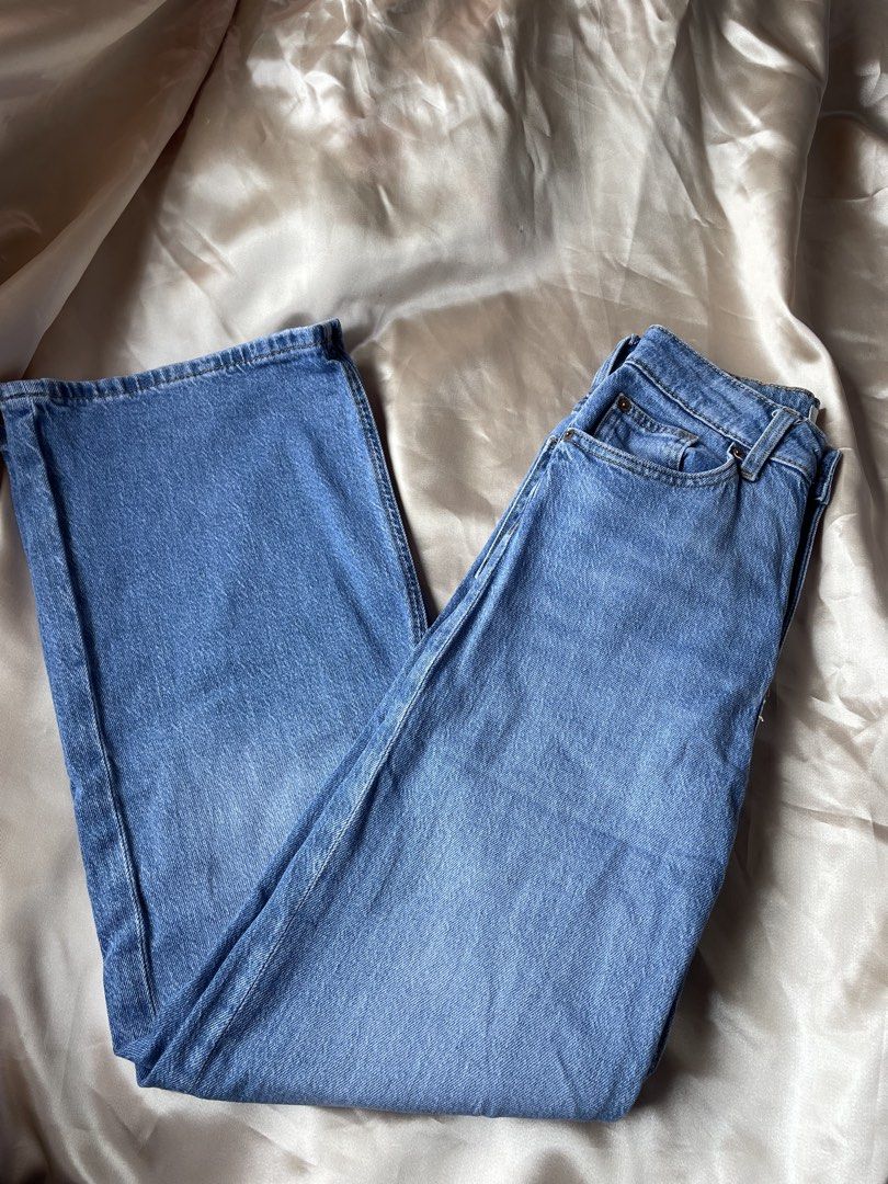 H&M Wide Leg Pants Denim (Category: Jeans) located in Baguio. Submitted by babycece (Listing ID 1466968837, Image 2). Description: .