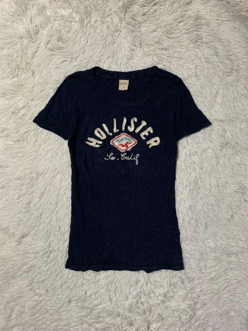 Hollister fitted top (Category: Luxury Apparel) located in Iligan City. Submitted by emmalizz (Listing ID 1466944329, Image 1). Description: .