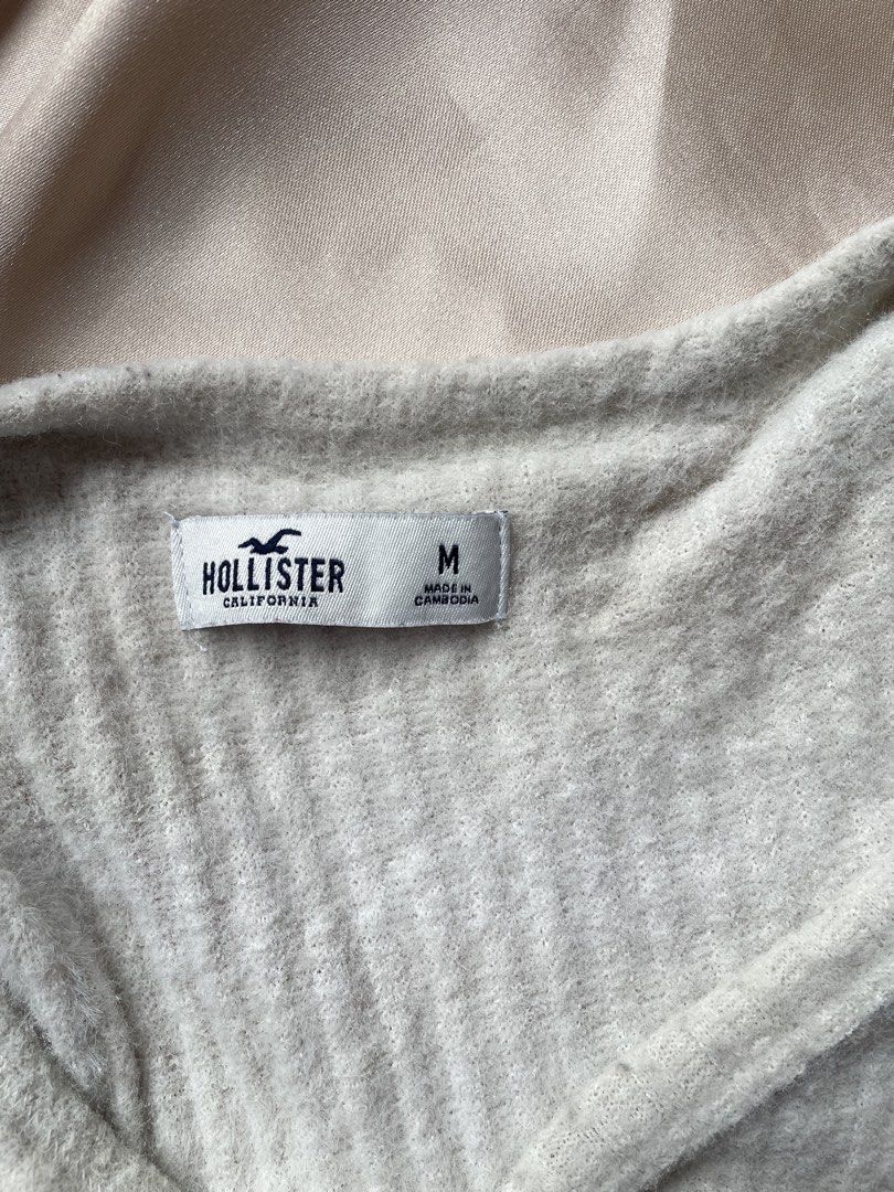 Hollister Knit Ribbed (Category: Longsleeves) located in Baguio. Submitted by babycece (Listing ID 1466928407, Image 2). Description: .