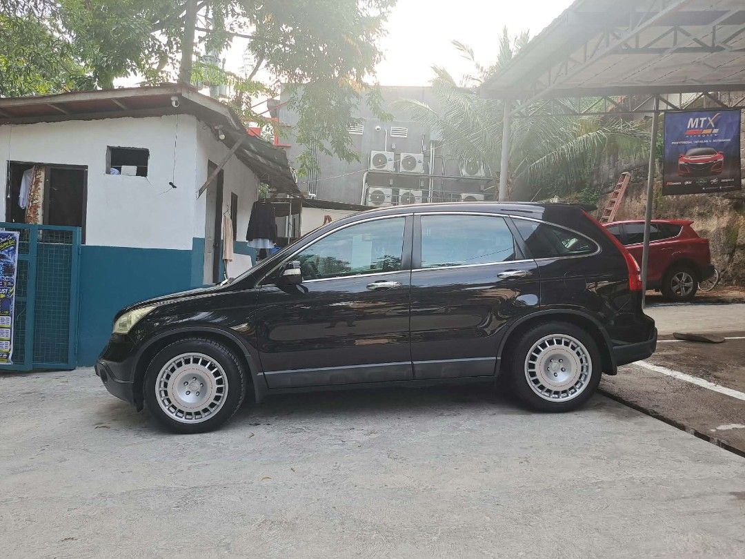 Honda CR-V 2.0 (A) (Category: Used Cars) located in Muntinlupa City. Submitted by everythingunderthesun05 (Listing ID 1466805679, Image 2). Description: message me for detailed description.