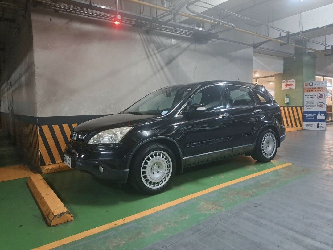 Honda CR-V 2.0 (A) (Category: Used Cars) located in Muntinlupa City. Submitted by everythingunderthesun05 (Listing ID 1466805679, Image 3). Description: message me for detailed description.