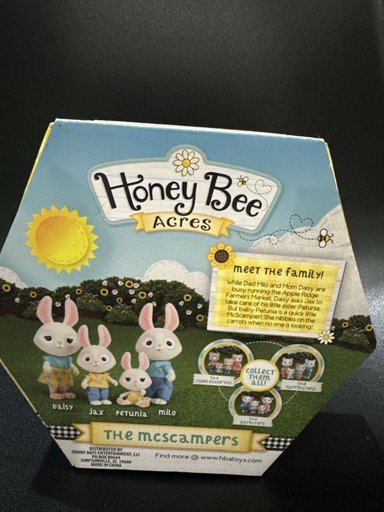Honey Bee Acres (Category: Figurines & Statues) located in Manila. Submitted by krystalchewey_ (Listing ID 1466832923, Image 2). Description: Bnew Actual Photo Posted 359php.