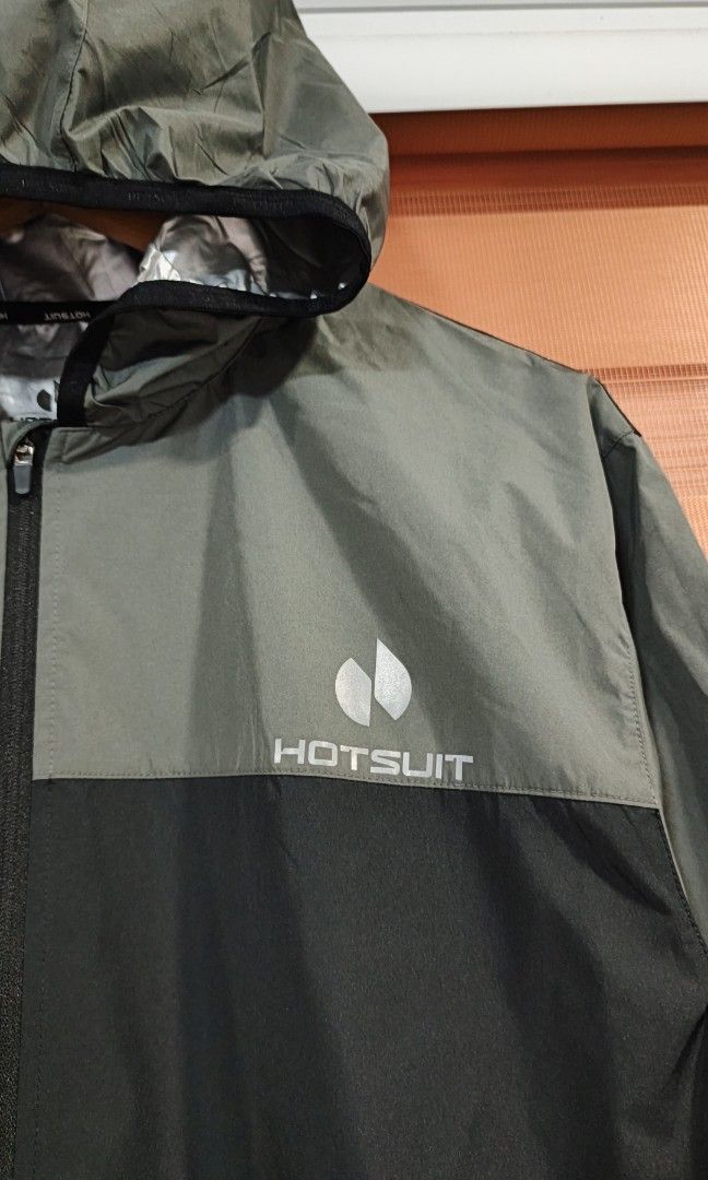 HOTSUIT Sauna Suit Jacket (Category: Coats, Jackets and Outerwear) located in Cabuyao City. Submitted by dthrifts (Listing ID 1466931528, Image 2). Description: 24.5 W 29 L Authentic For Weightloss Brand New Condition.