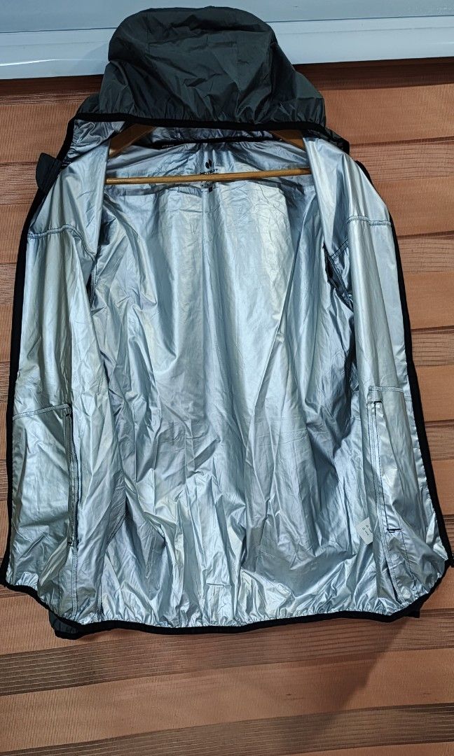 HOTSUIT Sauna Suit Jacket (Category: Coats, Jackets and Outerwear) located in Cabuyao City. Submitted by dthrifts (Listing ID 1466931528, Image 3). Description: 24.5 W 29 L Authentic For Weightloss Brand New Condition.