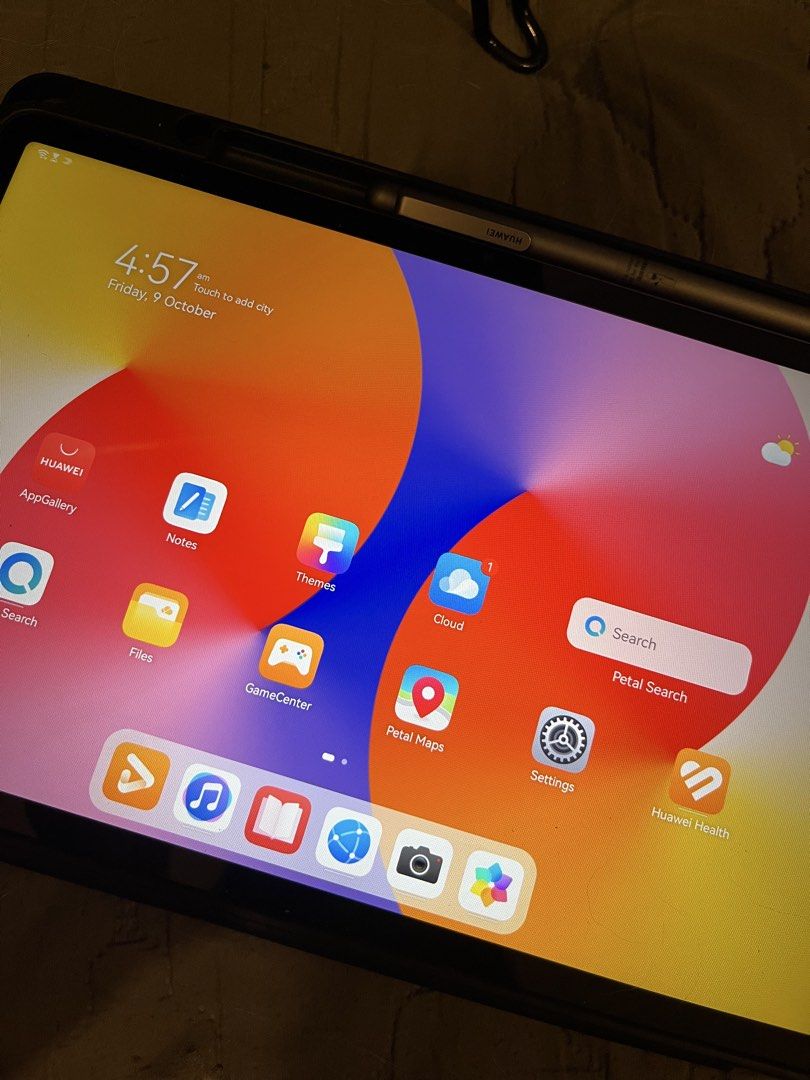 Huawei MatePad SE 11” with pen (Category: Android) located in San Juan City. Submitted by nicoledea01312 (Listing ID 1466814696, Image 2). Description: Price: ₱9,000 (Negotiable) Selling my Huawei MatePad SE 11”, purchased December 2025. ✨ Condition: Good as new! Super saglit lang nagamit and well-maintained. Inclusions: ✔️ Huawei MatePad SE 11” (8GB RAM) ✔️ Huawei Pen ✔️ Protective case 📌 No charger included. Perfect for studying, work, watchin