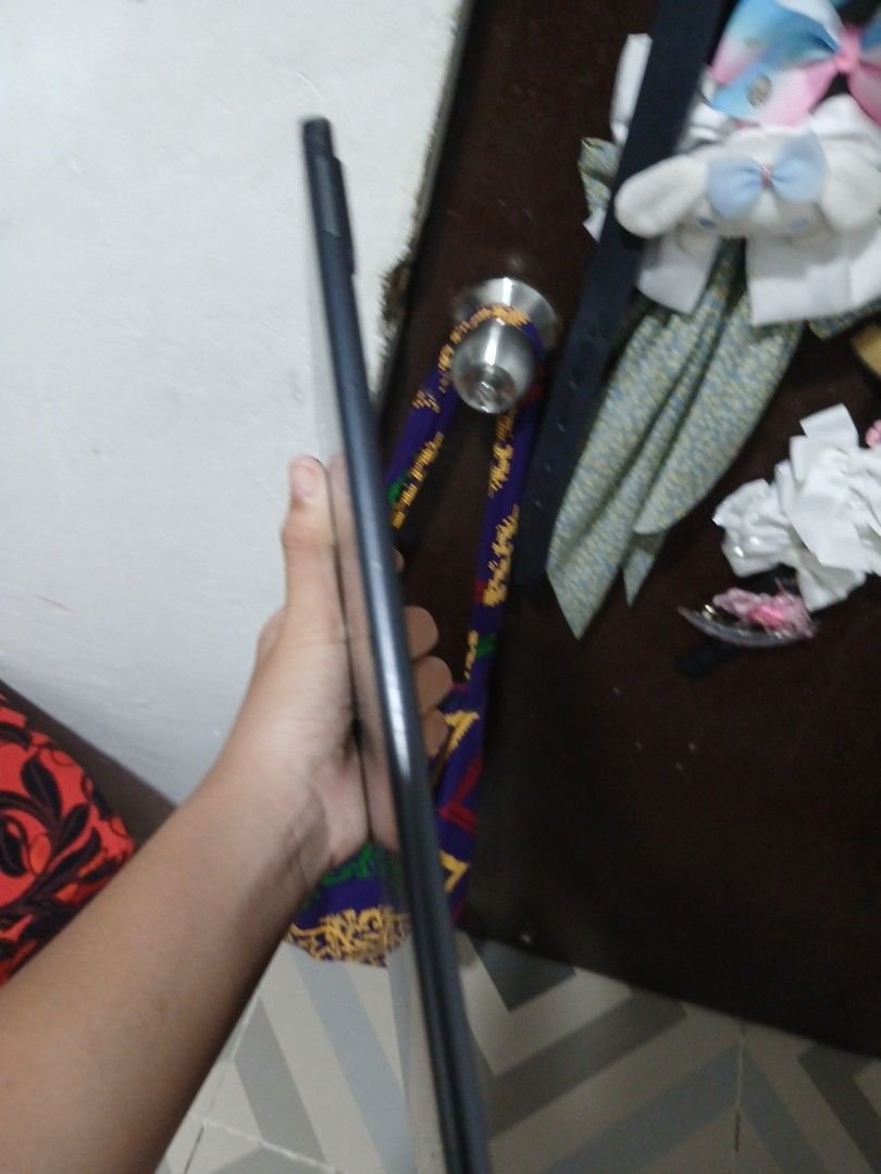 Huawei tablet (Category: Others) located in Manila. Submitted by mayshh (Listing ID 1466921571, Image 2). Description: .
