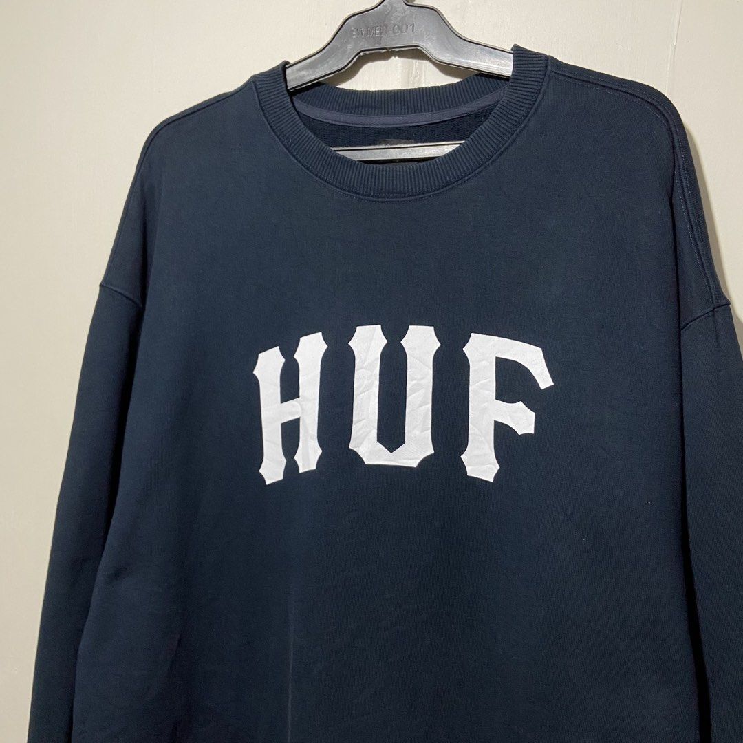 HUF Sweater (Category: Activewear) located in Cebu City. Submitted by kibinilats (Listing ID 1466887932, Image 2). Description: HUF sweater Excellent condition Size L-XL boxy 25x27 dimes Pm.
