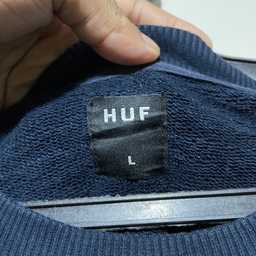 HUF Sweater (Category: Activewear) located in Cebu City. Submitted by kibinilats (Listing ID 1466887932, Image 3). Description: HUF sweater Excellent condition Size L-XL boxy 25x27 dimes Pm.