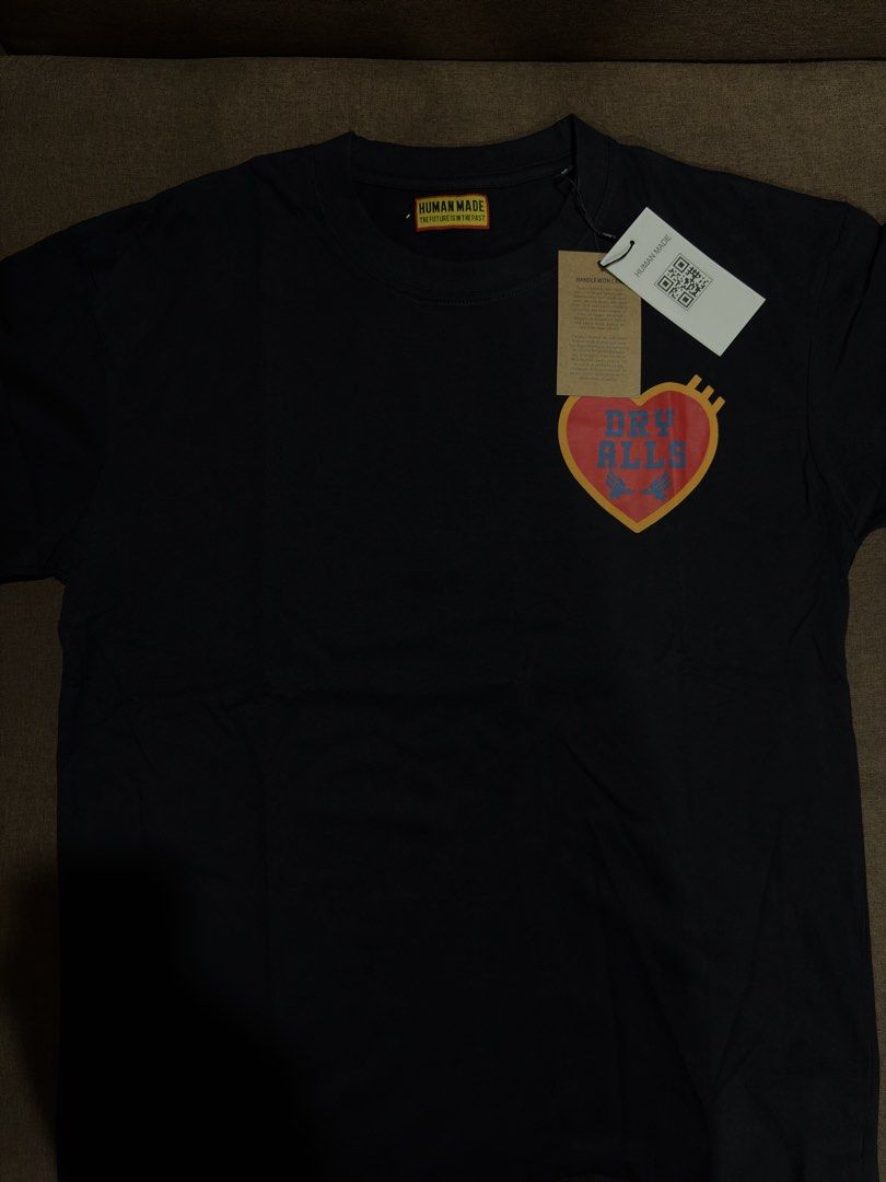 Human Made Graphic Print T-Shirt Black (Category: Tshirts & Polo Shirts ) located in Manila. Submitted by rhia_hnsy (Listing ID 1466932003, Image 2). Description: HUMAN MADE OVERRUN T-SHIRTS 👕 📌 ITEM: Human Made Overrun T-Shirts 📌 CONDITION: Brand New / Overrun 📌 SIZES AVAILABLE: Medium (M) to Large (L) 📌 FIT: Regular / Casual Fit 📌 FABRIC: Soft and comfortable cotton material 📌 DESIGN: Minimalist streetwear-inspired design 📌 COLOR: Avail