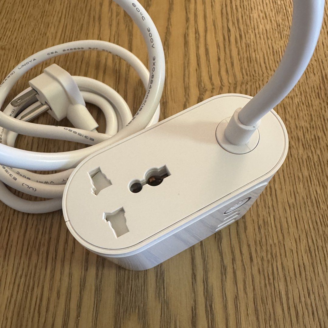 Huntley Charge Pub A35 (Category: Electrical, Adaptors & Sockets) located in Pasig City. Submitted by mon.alcantara (Listing ID 1466777125, Image 3). Description: Electrical rating: 2500w max USB-C: 35w max USB-A1 or A2: 22.5w max With on/off button 5 power ports GaN technology Cord length: 1.8meters Dimensions: 98.5x74xx44mm .