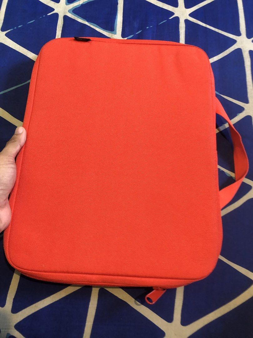 Ikea Portable Drawing board carry case (Category: Stationery & School Supplies) located in Quezon City. Submitted by markgolveo (Listing ID 1466789712, Image 2). Description: Ikea Portable Drawing board carry case Can fit A4 paper sizes.