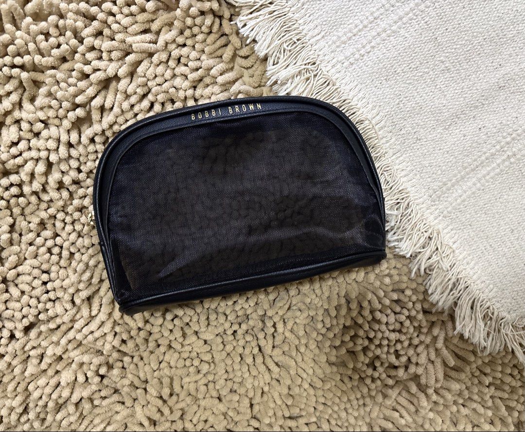 Imported Bobbie Brown mesh pouch (Category: Purses & Pouches) located in Quezon City. Submitted by heartshop.ph (Listing ID 1466792815, Image 1). Description: A must have! ganda to in person. Original Bobbie Brown pouch.