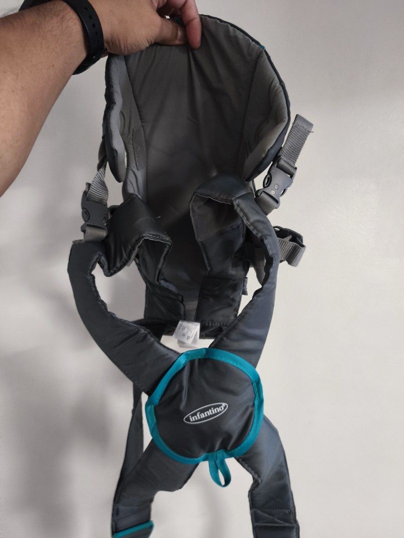 INFANTINO SWIFT CLASSIC CARRIER (Category: Carriers & Slings) located in Manila. Submitted by pacion8 (Listing ID 1466906369, Image 3). Description: Used only twice. Bumili na ng stroller. Bought sa SM dept. store, walang issues gagamitin nalang. Negotiable sa sure buyer. #babycompany #babycarrier #carrier #infantinoclassic #infantino #forbabies.