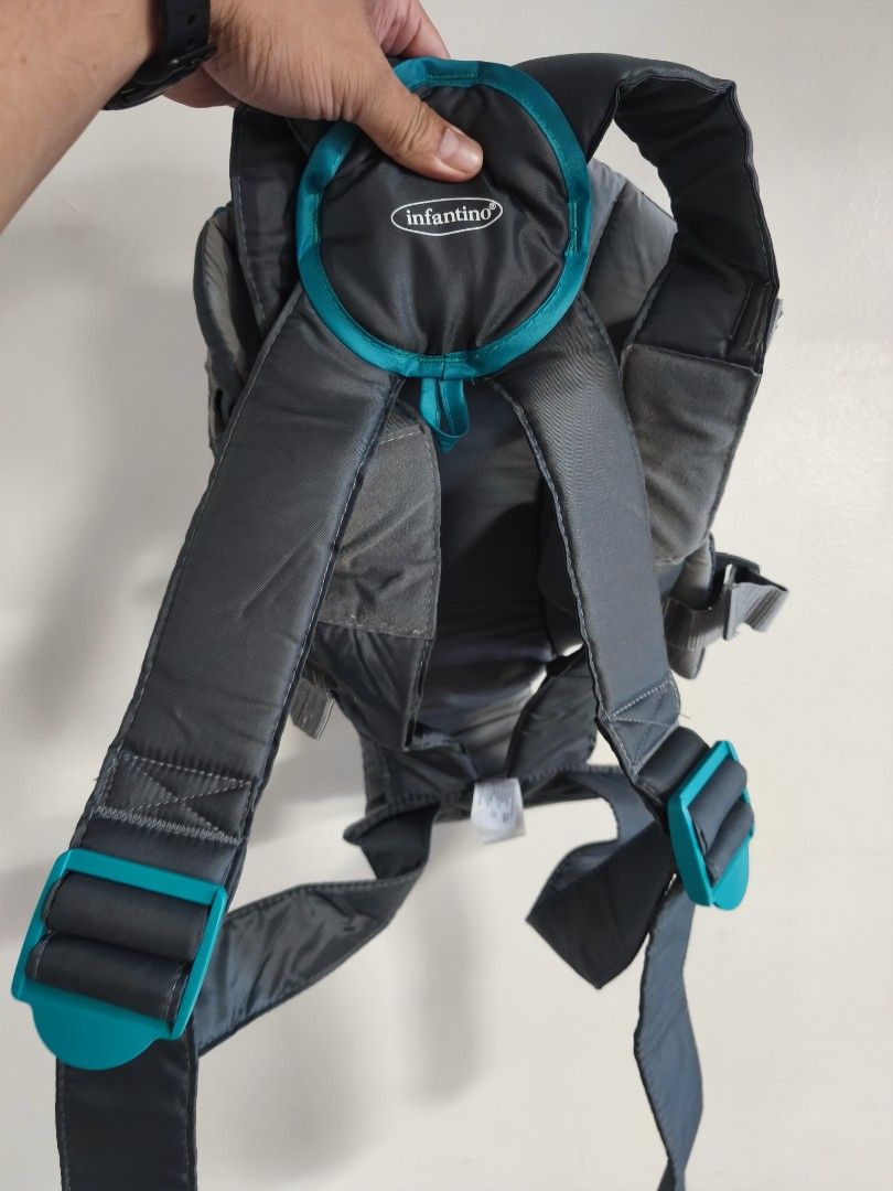 INFANTINO SWIFT CLASSIC CARRIER (Category: Carriers & Slings) located in Manila. Submitted by pacion8 (Listing ID 1466906369, Image 2). Description: Used only twice. Bumili na ng stroller. Bought sa SM dept. store, walang issues gagamitin nalang. Negotiable sa sure buyer. #babycompany #babycarrier #carrier #infantinoclassic #infantino #forbabies.