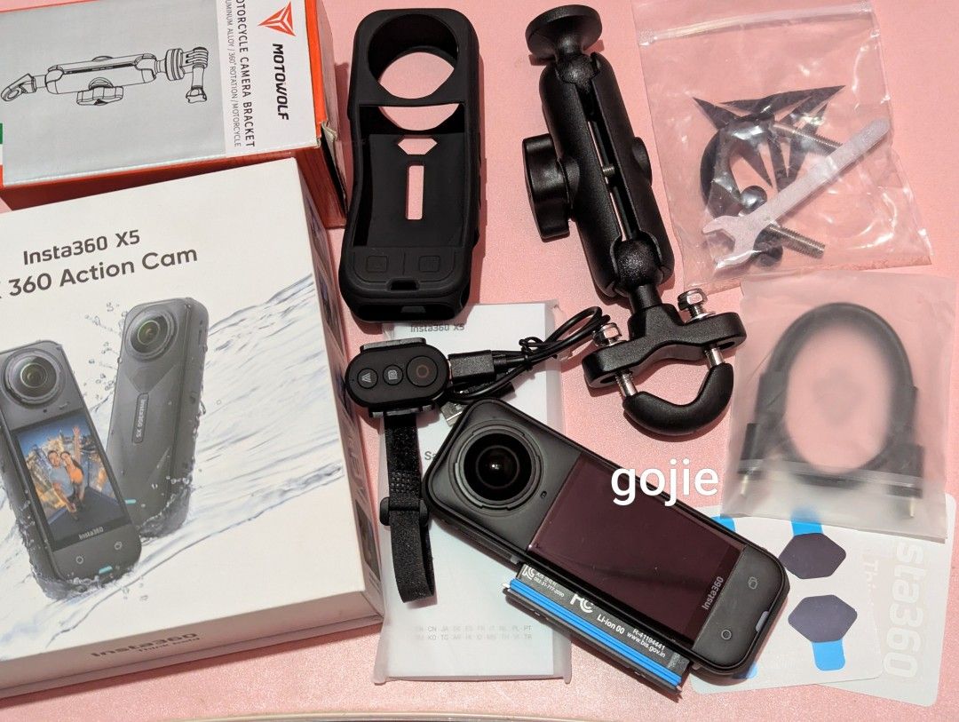 Insta360 x5 (Category: Cameras) located in Manila. Submitted by gojie. (Listing ID 1466801585, Image 1). Description: pm me sa fb ko Gojie Gojie X5 makinis lens w/ remote & motorcycle mount no memory pickup sampaloc manila 22,500 .