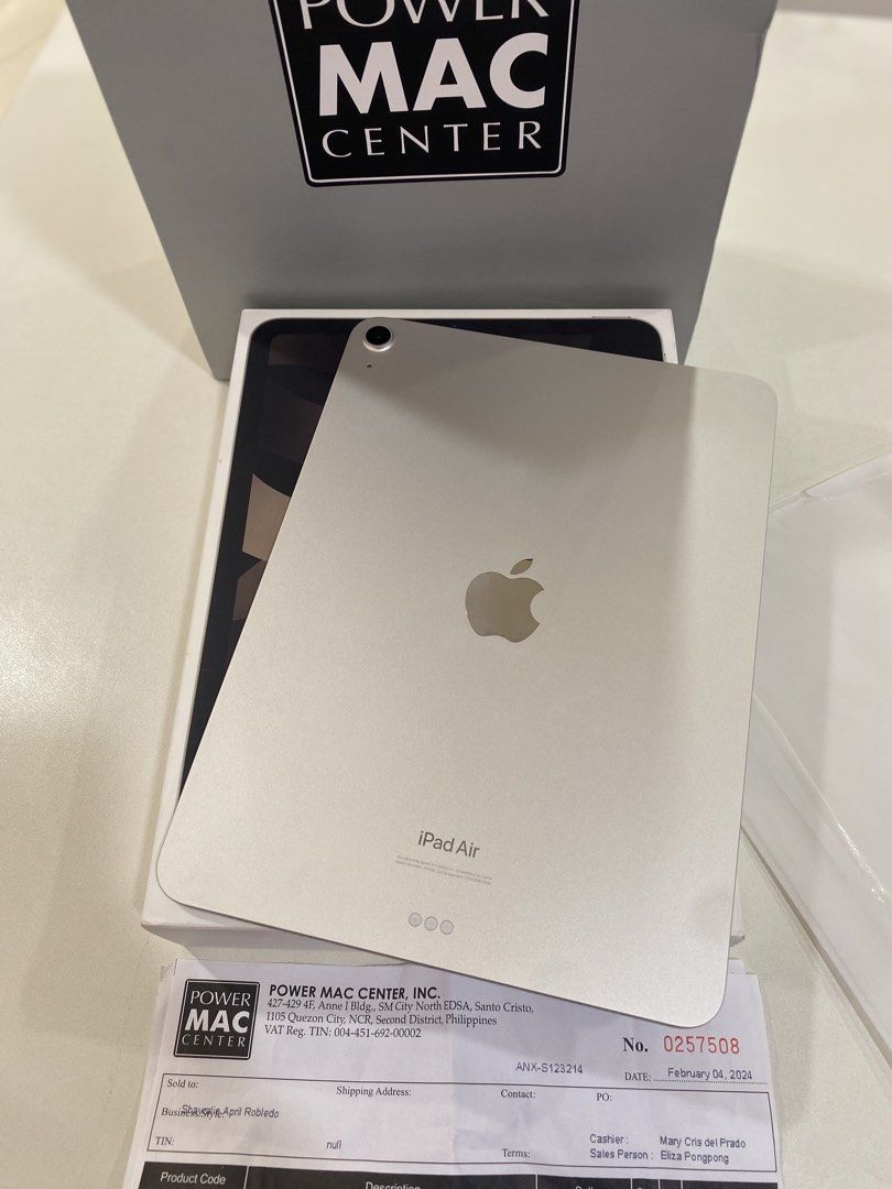 iPad Air 5th Generation 256GB (Category: iPad) located in Manila. Submitted by ken-j (Listing ID 1466818915, Image 2). Description: For sale or swap sa iphone add cash iPad Air 5th Generation 256GB Wifi No issue all working (Touch ID and Truetone working) M1 chip Front and Back Camera Working Pristine Condition Bought from Power Mac Inclusions: Unit, Original Box, Power Mac paper bag and Receipt 24,500 asking price Location: Las Piñas City Swappi