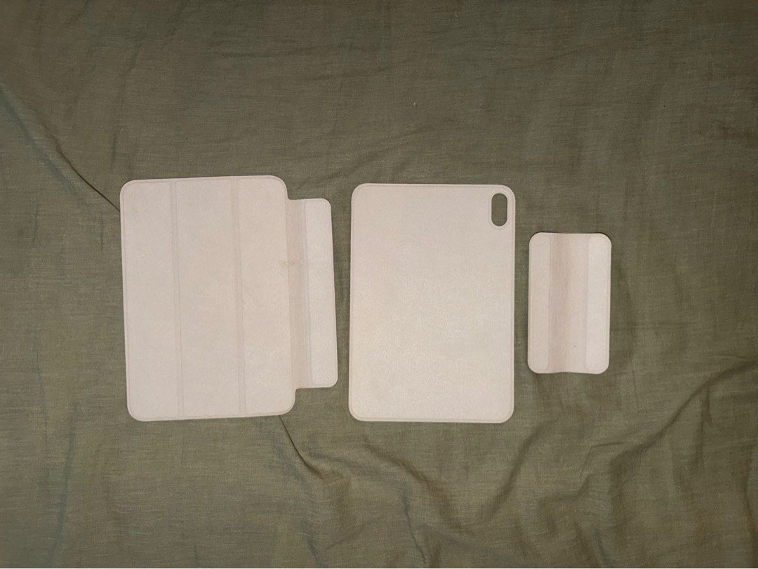 iPad mini 6 folio case (Category: Cases & Sleeves) located in Makati City. Submitted by paulsellsstuff (Listing ID 1466872852, Image 2). Description: - Compatible Model: iPad mini 6 - Type: Folio case / cover - Color: White - Condition: Layered condition 6 (well-maintained, clean) - Features: Foldable stand design for easy viewing and typing - Meetup Location: Power Plant Mall, Makati City.