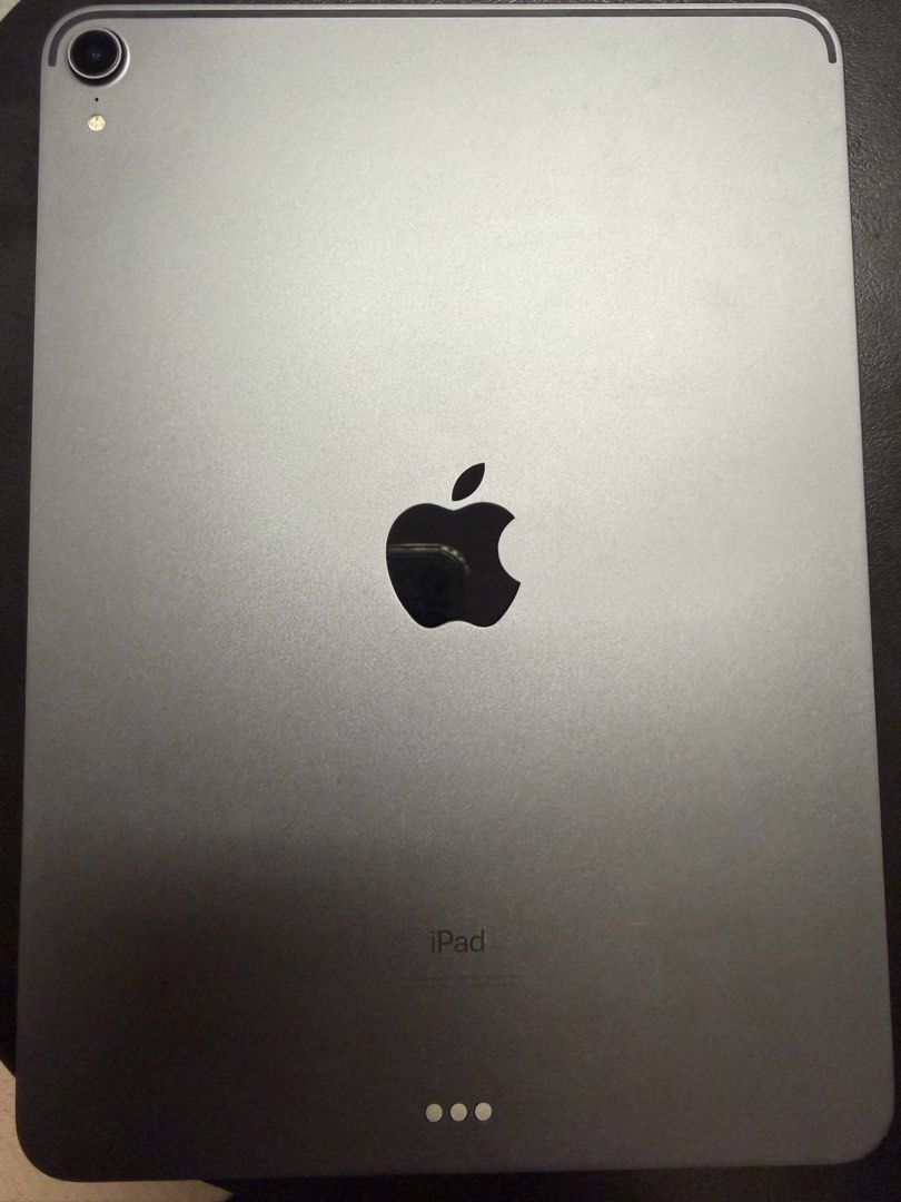 Ipad Pro （1代）256gb 連apple原裝鍵盤 （分類：平板電腦 - iPad）位於 Hong Kong。 由 _lok_pgl 提交（商品編號 1466860428，圖片 1）。簡介： 鍵盤原裝 交收可以再傾。