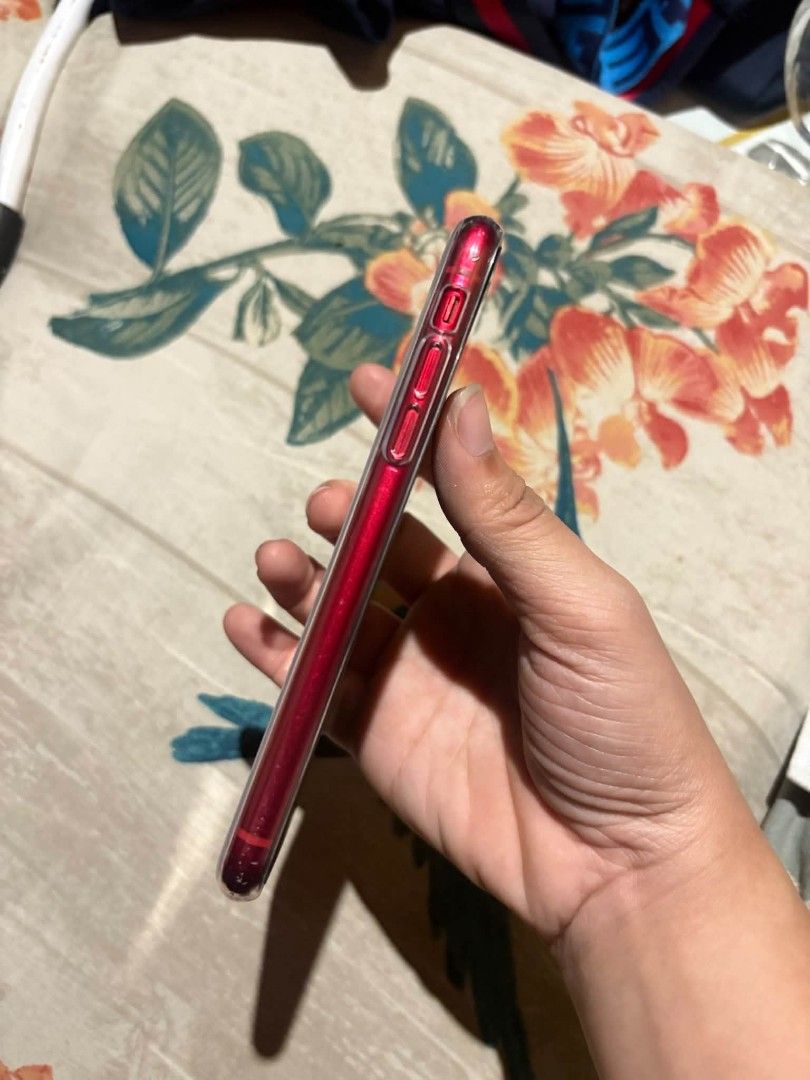 IPHONE 11 128GB (Category: iPhone 11 Series) located in Manila. Submitted by villamorjeah (Listing ID 1466811320, Image 3). Description: IPHONE 11 128gb PRICE: 7, 500 128gb Face Id Working True Tone Working No Sim Restrictions (Anysim) Battery Health: 92% Updated to iOs 26.5 Version Replaced Battery & LCD Front Camera & Back working malinaw (also .5) Unit with tempered glass & Case (kakabili lang) issues: dents sa side & paintchip only (check upl